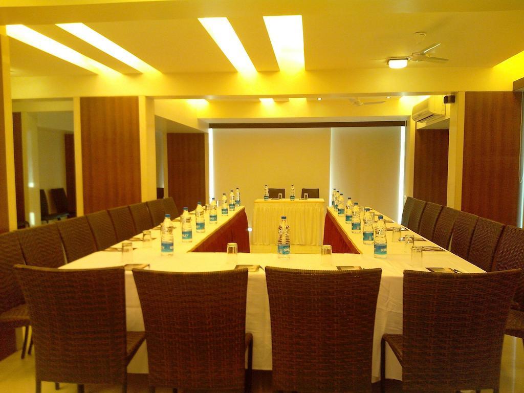 Hotel Tanish Residency Navi Mumbai Eksteriør bilde