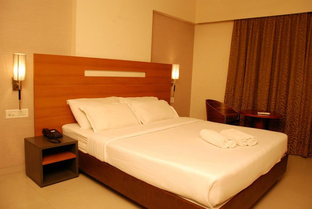 Hotel Tanish Residency Navi Mumbai Eksteriør bilde